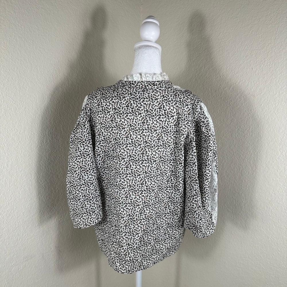 Anthropologie Blouse Women Small Gray Floral Lace Trim Boho Cottagecore Top‎ - Picture 3 of 6